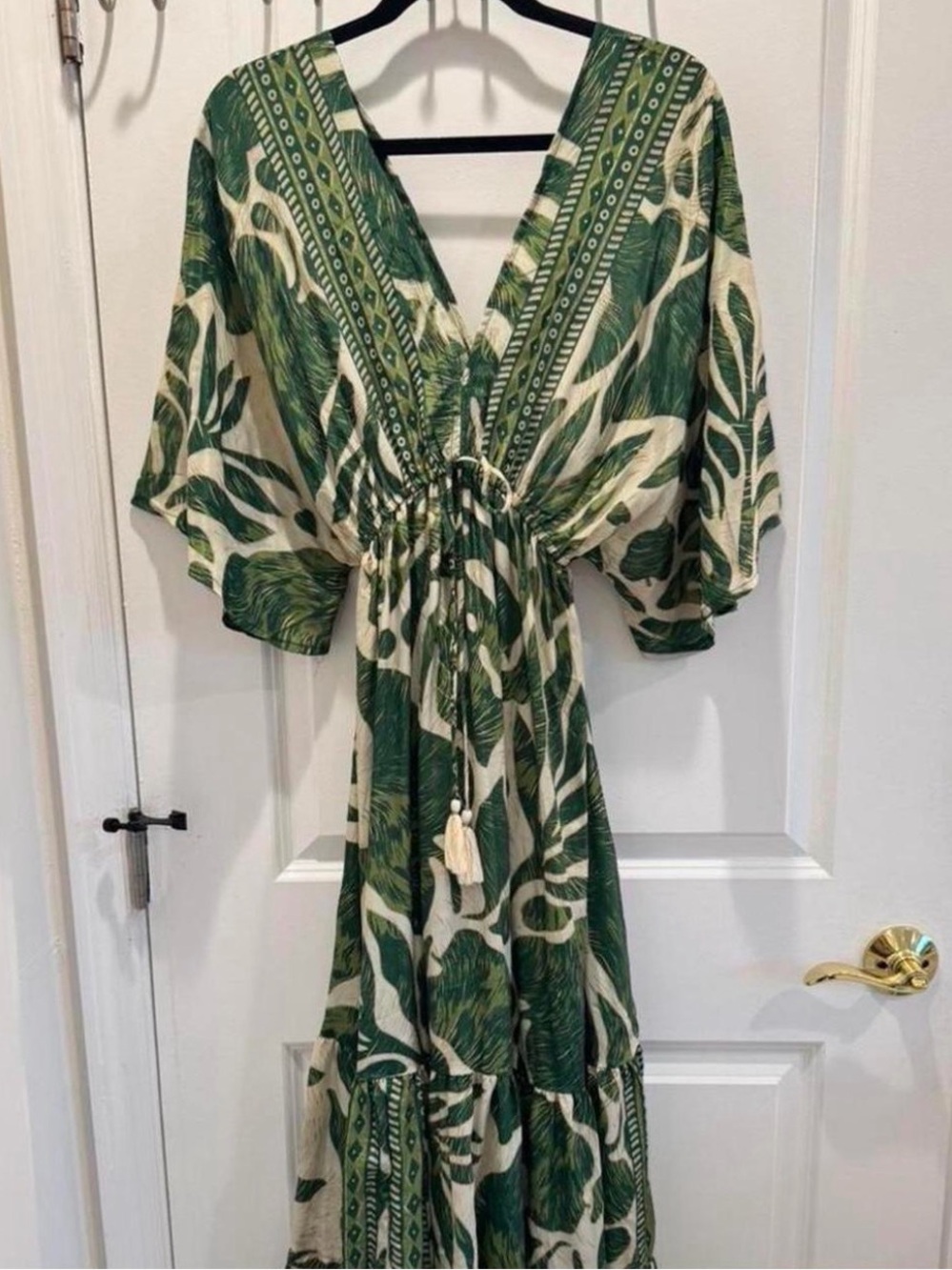 Zury Silk Green Leaf-Print V-Neck Maxi Dress NWT